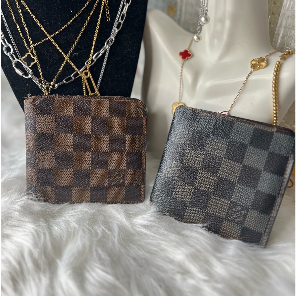 2 Louis Vuitton Mens Wallet